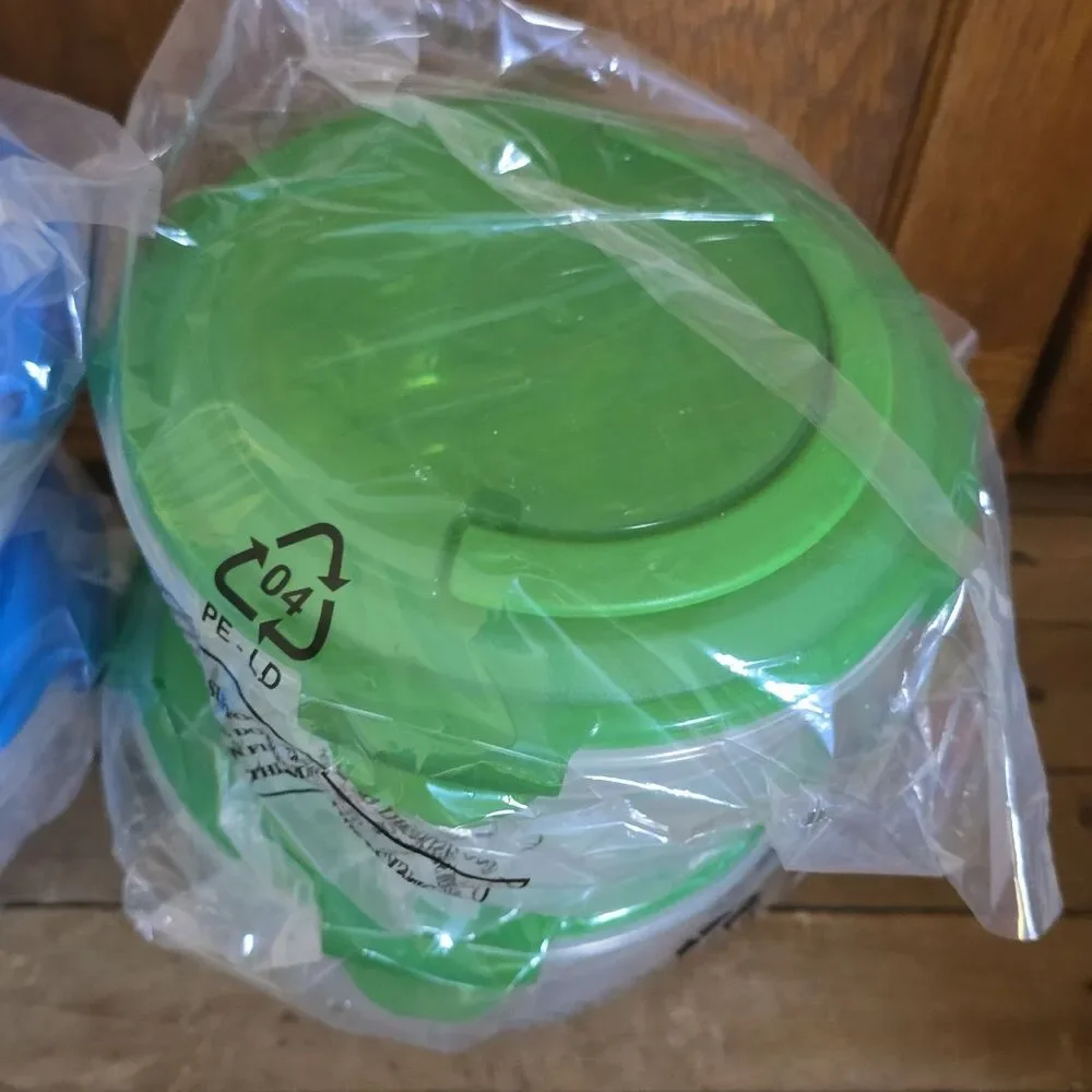 Lock n Lock Bowls with Handle Set Of 5 Plastic 41 oz (5 Cup) Storage Containers